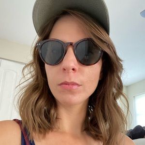 Meet your Posher, April